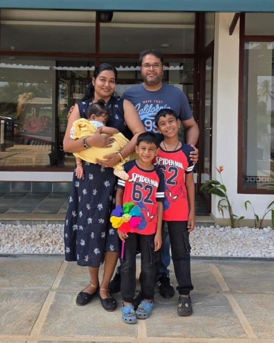 Sandhya Balan wearing Zoeymom