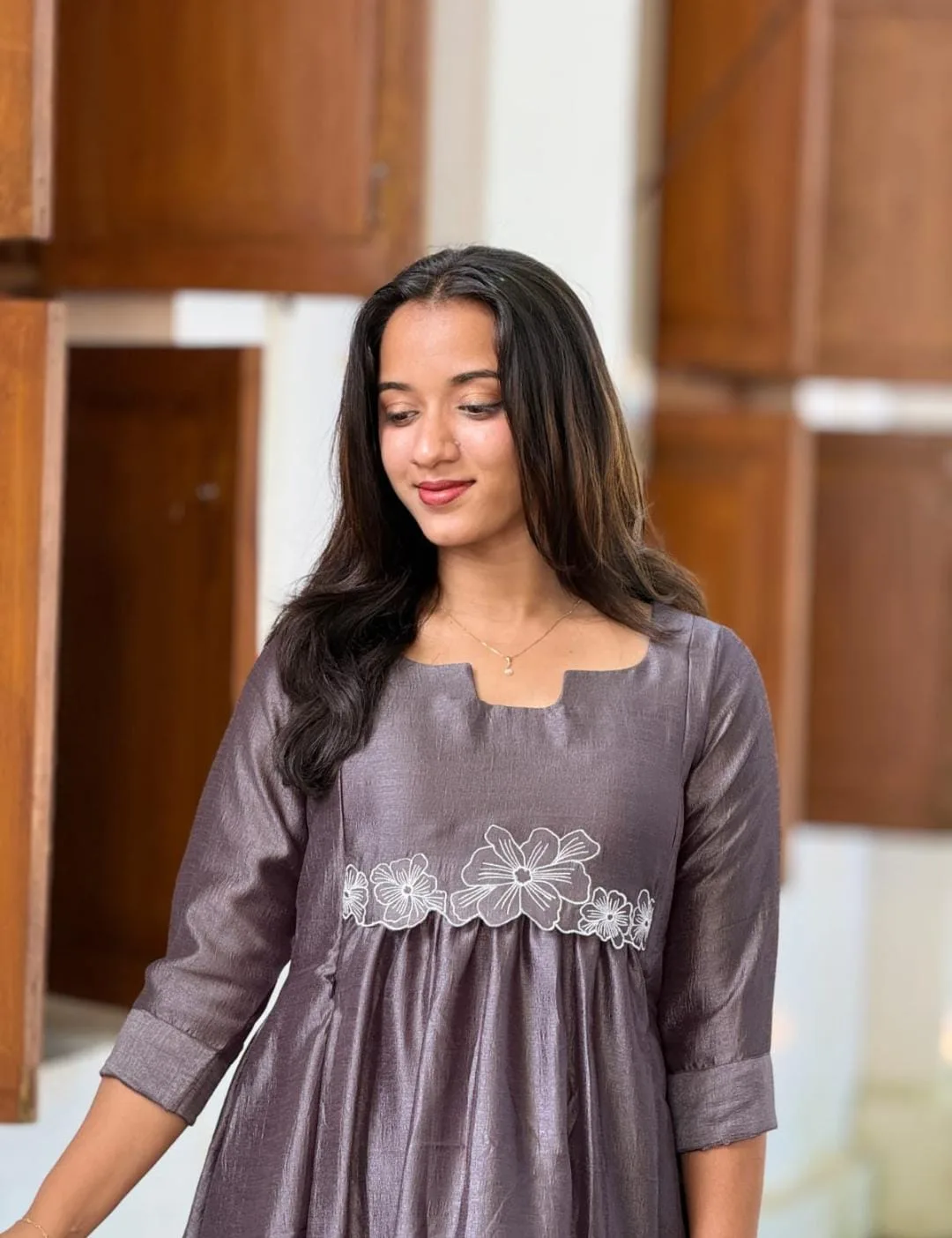 AASHVI- ZC 747 - Image 4